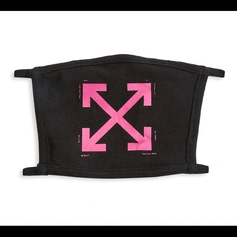 NWT Off-White Black Face Mask with Pink Arrows